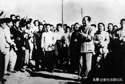 毛泽东一封直达生产小队的信,见证了他扭转农业危局的急迫心情