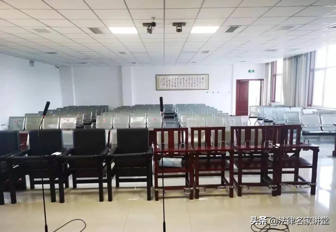 太罕见了!律师涉黑恶案所有被告人罢庭 || 赤峰蔡家案
